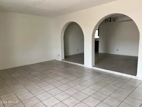 2309 E Gardenia Dr, Phoenix, AZ 85020 photo 6