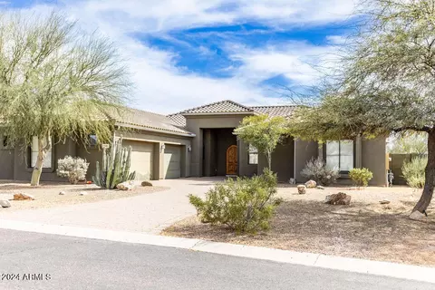 10221 W Mustang Dr, Casa Grande, AZ 85194