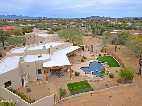 5715 E Peak View Rd, Cave Creek, AZ 85331