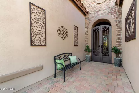 8346 E Jensen Cir, Mesa, AZ 85207 photo 4