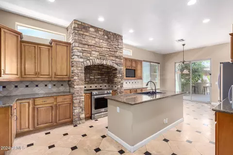 2140 E Caldwell St, Phoenix, AZ 85042 photo 12