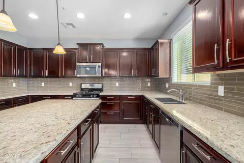 Kitchen - 3475 E Indigo St, Gilbert, AZ 85298 photo 3 of 6