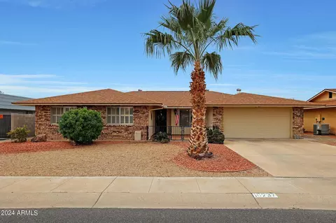 10237 W Brookside Dr, Sun City, AZ 85351