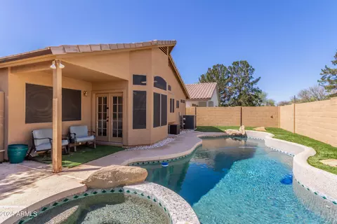 1758 E Carla Vista Dr, Gilbert, AZ 85295