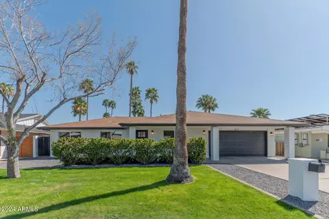 613 S Essex Ln, Mesa, AZ 85208