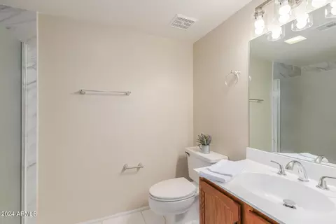8302 N 21st Dr #L202, Phoenix, AZ 85021 photo 15