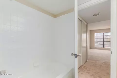 8302 N 21st Dr #L202, Phoenix, AZ 85021 photo 12