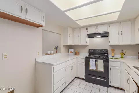 8302 N 21st Dr #L202, Phoenix, AZ 85021 photo 8