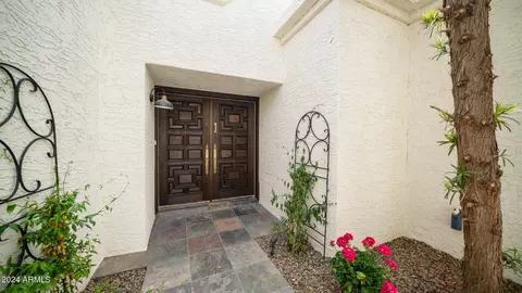 Exterior - 5751 N 25th Pl, Phoenix, AZ 85016 photo 9 of 18