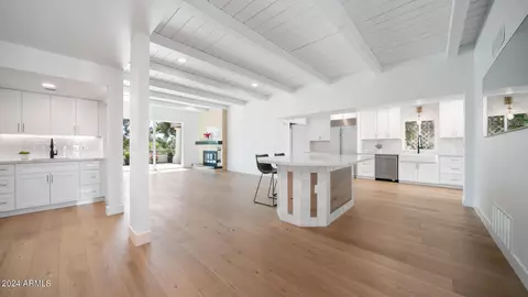 Dining - 5751 N 25th Pl, Phoenix, AZ 85016 photo 1 of 2