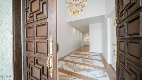 Entry Way - 5751 N 25th Pl, Phoenix, AZ 85016 photo 1 of 5