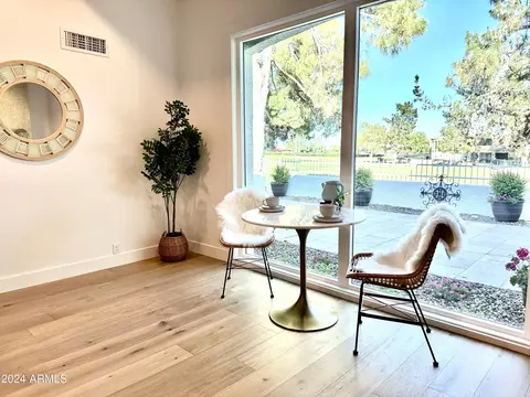 Dining - 5751 N 25th Pl, Phoenix, AZ 85016 photo 2 of 2