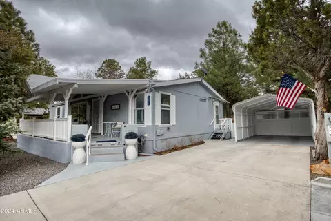 591 S 1st St, Show Low, AZ 85901