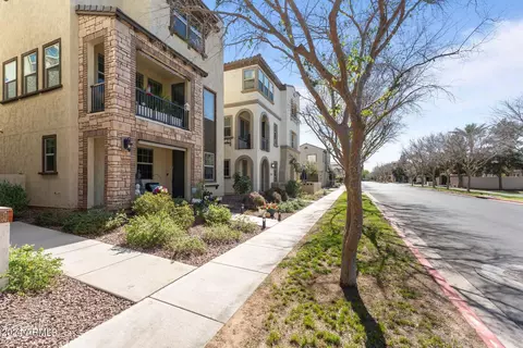2668 S Harmony Ave, Gilbert, AZ 85295 photo 4