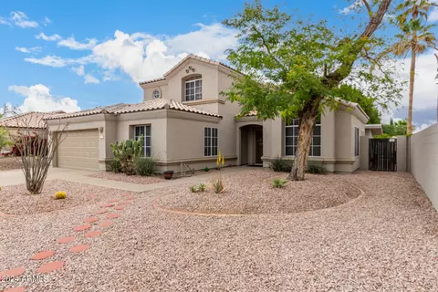 4446 E Graythorn St, Phoenix, AZ 85044 photo 2