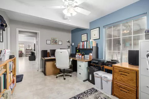 4446 E Graythorn St, Phoenix, AZ 85044 photo 18