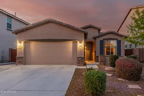 2394 W Chinook Ct, San Tan Valley, AZ 85142