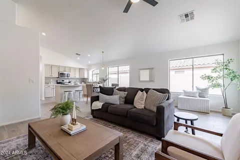 4621 E Torrey Pines Ln, Chandler, AZ 85249