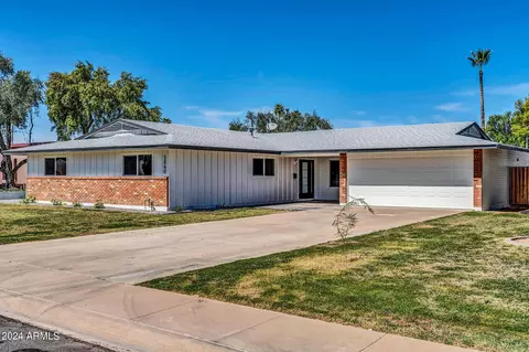 2840 E Sunnyside Dr, Phoenix, AZ 85028 photo 2