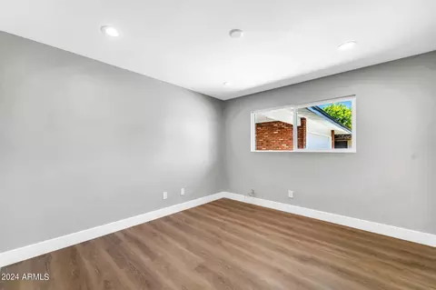 2840 E Sunnyside Dr, Phoenix, AZ 85028 photo 14