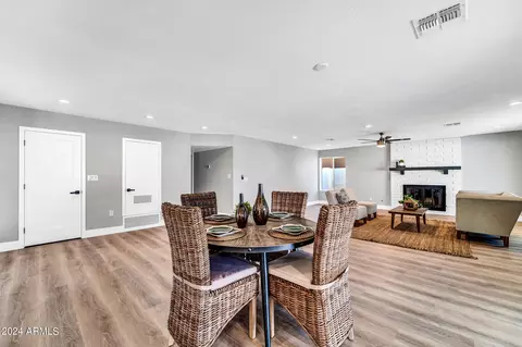 2840 E Sunnyside Dr, Phoenix, AZ 85028 photo 5