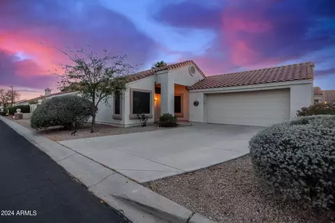 8629 W Maui Ln, Peoria, AZ 85381