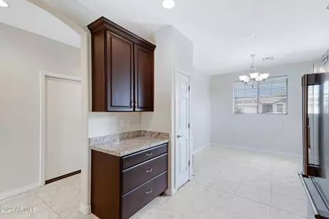 Kitchen - 1365 E Frances Ln, Gilbert, AZ 85295 photo 4 of 4