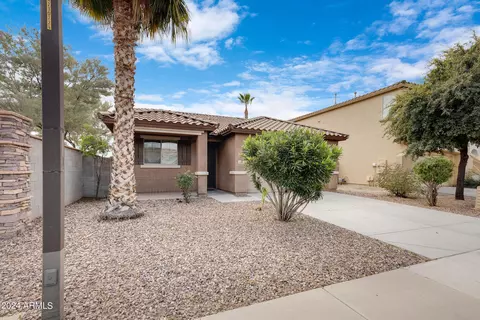Exterior - 1365 E Frances Ln, Gilbert, AZ 85295 photo 2 of 8