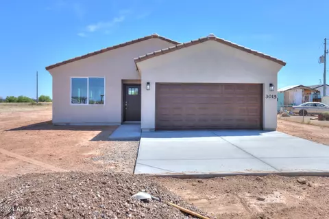 3015 W Caballero Dr, Eloy, AZ 85131