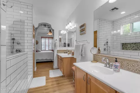 Bath - 2712 E Virginia St, Gilbert, AZ 85296 photo 2 of 4