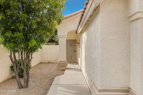 533 E Kyle Ct, Gilbert, AZ 85296 photo 9