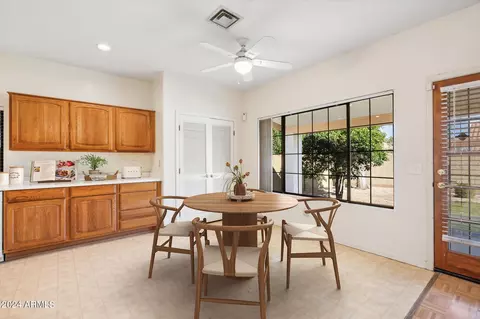 2034 E Diamond Dr, Tempe, AZ 85283 photo 14
