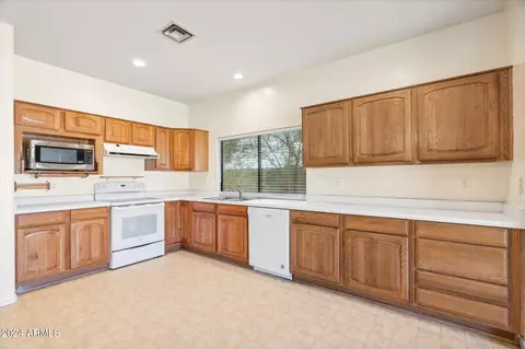 2034 E Diamond Dr, Tempe, AZ 85283 photo 16