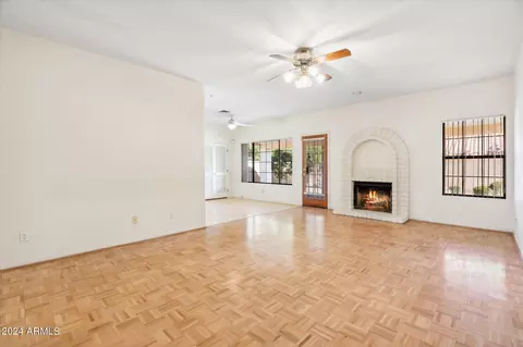 2034 E Diamond Dr, Tempe, AZ 85283 photo 8