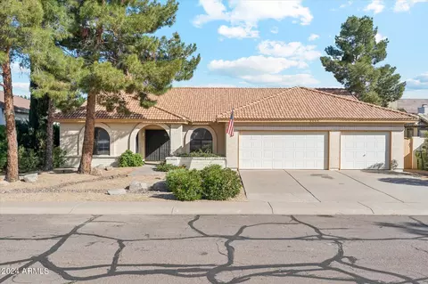 2034 E Diamond Dr, Tempe, AZ 85283 photo 2