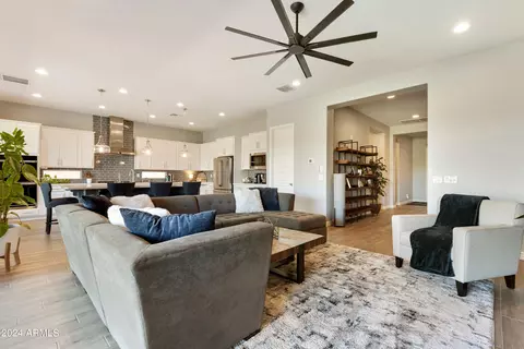 10660 E Thatcher Ave, Mesa, AZ 85212 photo 3