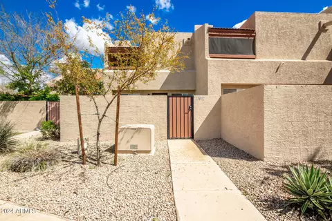 13832 N 42nd Ln, Phoenix, AZ 85053