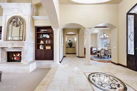 Entry Way - 7041 E Ingram St, Mesa, AZ 85207 photo 4 of 7
