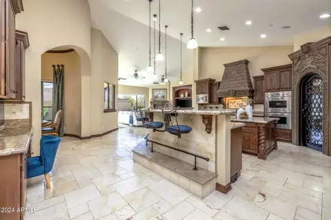Kitchen - 7041 E Ingram St, Mesa, AZ 85207 photo 1 of 12