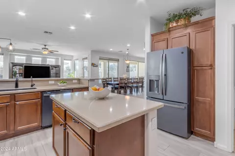 Kitchen - 3405 E Fandango Dr, Gilbert, AZ 85298 photo 4 of 6