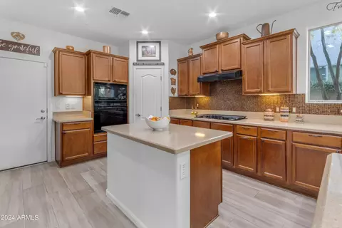 Kitchen - 3405 E Fandango Dr, Gilbert, AZ 85298 photo 2 of 6