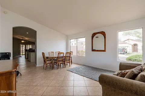 843 E Sheffield Ave, Gilbert, AZ 85296 photo 4