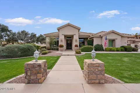 6466 S Honor Ct, Gilbert, AZ 85298