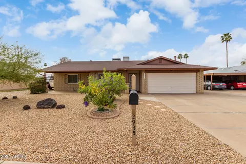 2935 W Acoma Dr, Phoenix, AZ 85053