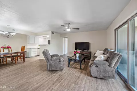 4608 W Maryland Ave #202, Glendale, AZ 85301
