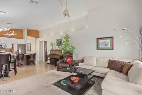 1744 E Palomino Dr, Gilbert, AZ 85296 photo 5