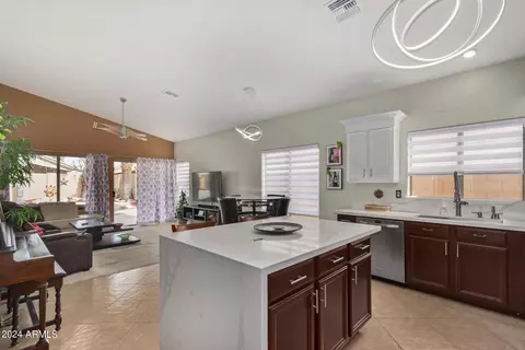 1744 E Palomino Dr, Gilbert, AZ 85296 photo 8