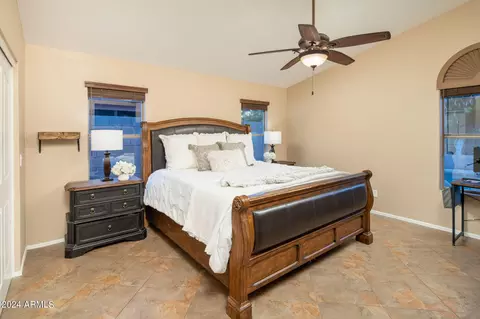 4704 E Weaver Rd, Phoenix, AZ 85050 photo 8