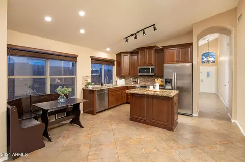 4704 E Weaver Rd, Phoenix, AZ 85050 photo 4