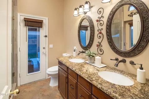 4704 E Weaver Rd, Phoenix, AZ 85050 photo 9